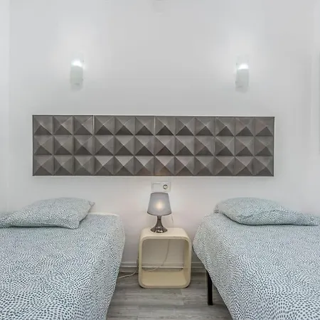 Silv12-frontline Sea Views アパート *